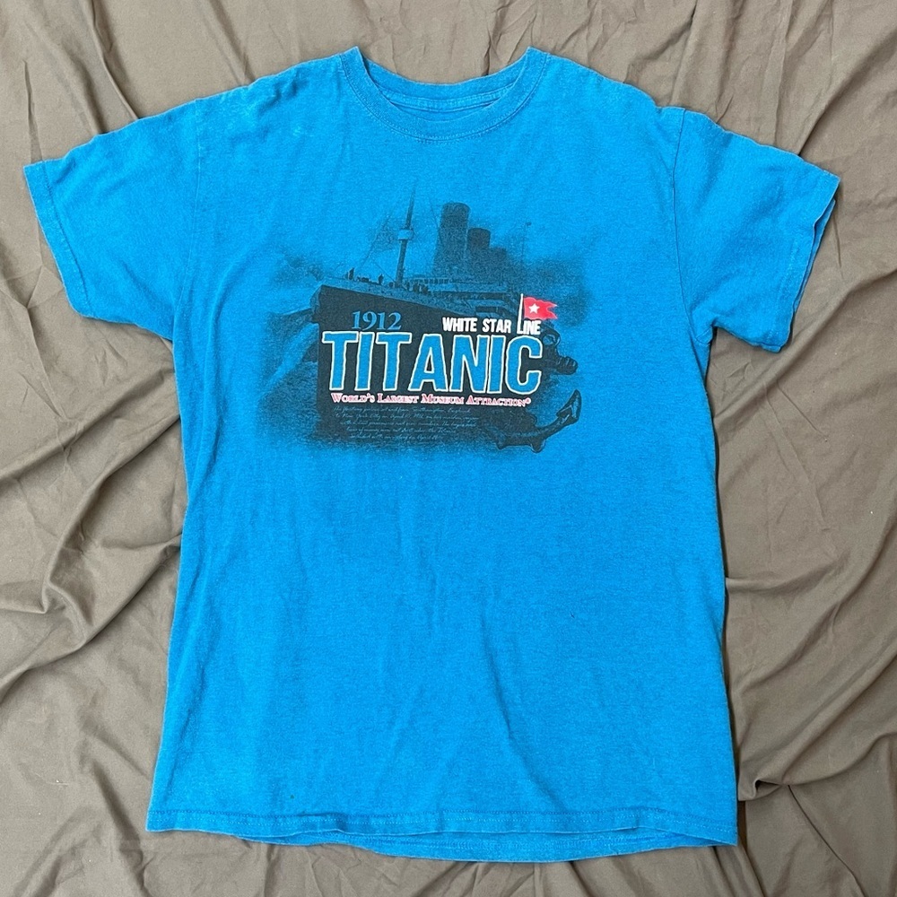 1912 Titanic White Star Line Museum T-Shirt Size Medium Cool blue t-shirt with